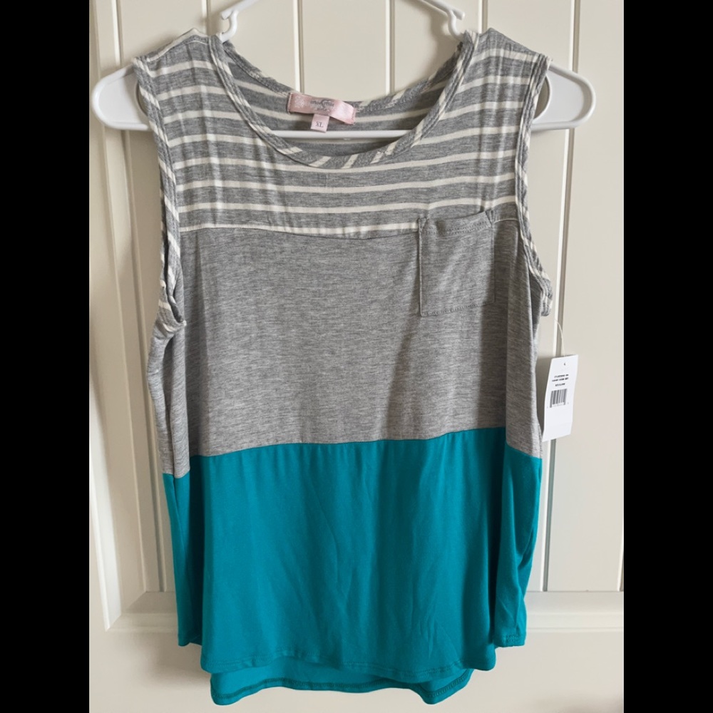 NWT Girls Moa Moa tank